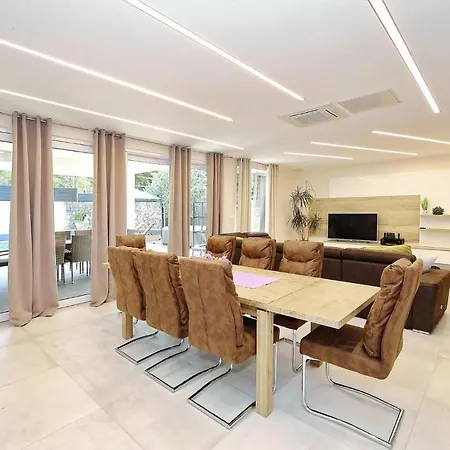 בית נופש Mara *